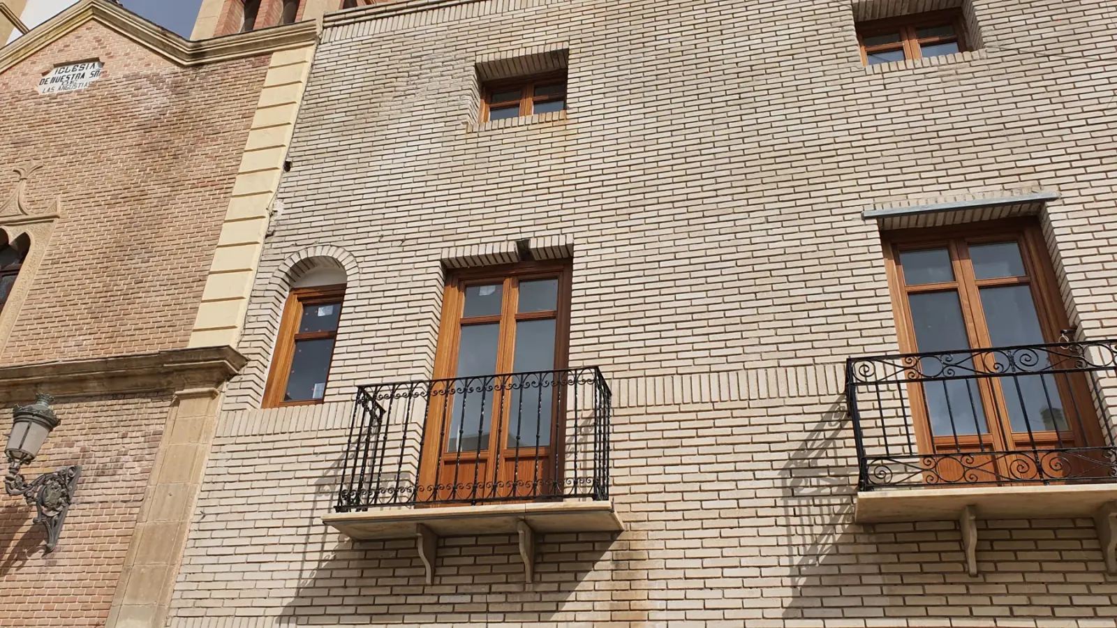 Detalle de fachada de un edificio patrimonial